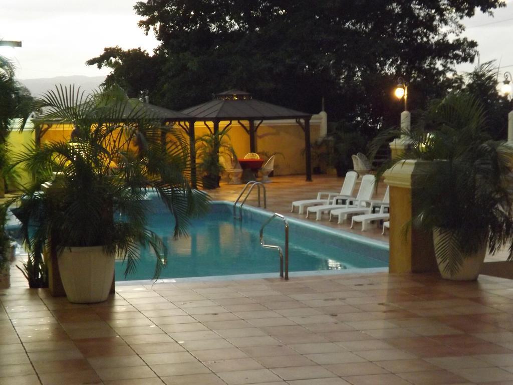 Grandiosa Hotel Бухта Монтего Экстерьер фото