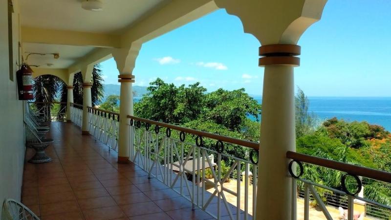 Grandiosa Hotel Бухта Монтего Экстерьер фото